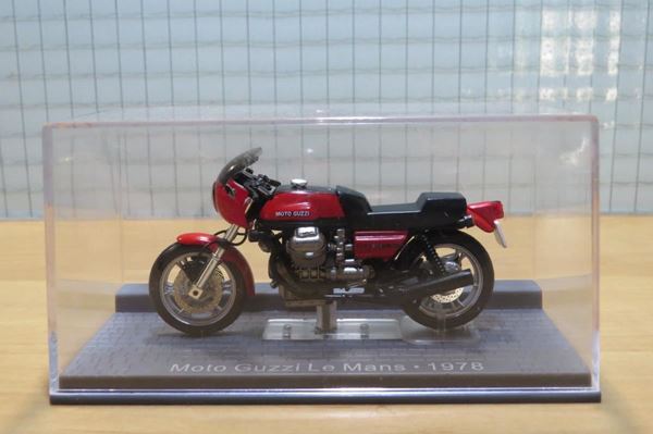 Picture of Moto Guzzi Le Mans 1978 1:24