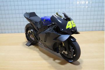 Afbeelding van Valentino Rossi Yamaha YZR-M1 2019 test BRNO 1:12 122203946