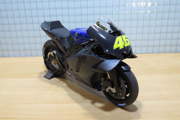 Picture of Valentino Rossi Yamaha YZR-M1 2019 test BRNO 1:12 122203946