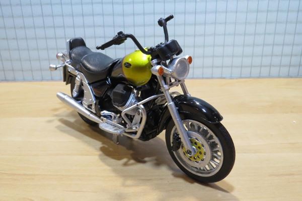 Picture of Moto Guzzi California gold 1:12