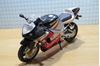 Picture of Suzuki GSX-R750 blk/zil 1:12 new ray