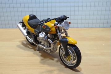 Afbeelding van Moto Guzzi V10 Centauro yellow 1:12