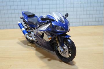 Afbeelding van Yamaha YZF-R1 blue 1:12