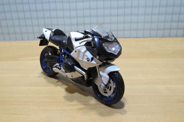 Picture of BMW HP2 sport 1:18 Maisto los