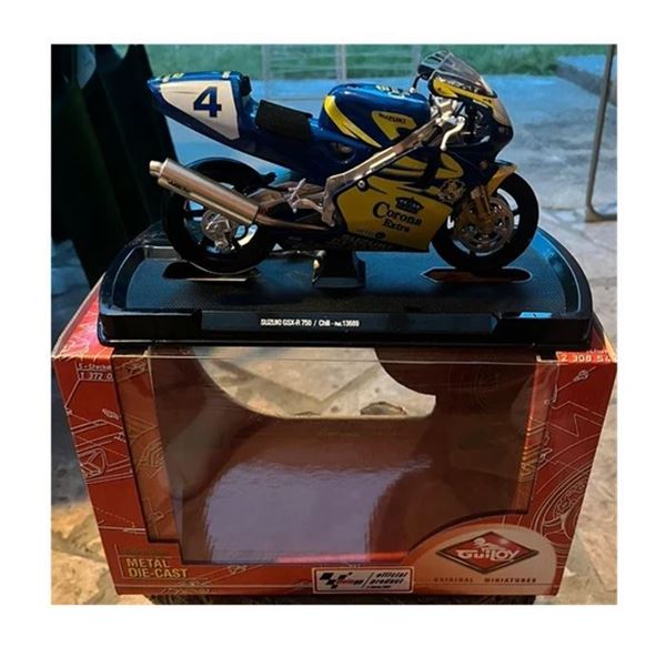 Picture of Pierfrancesco Chili Suzuki GSX-R750 1:10 guiloy