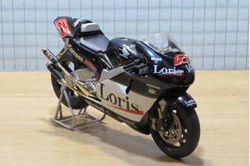 Afbeelding van Loris Capirossi Honda NSR500 2002 1:12