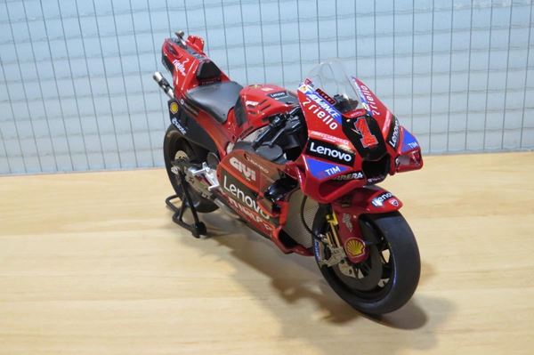 Picture of Francesco Bagnaia Ducati Lenovo Desmosedici 2023 1:12