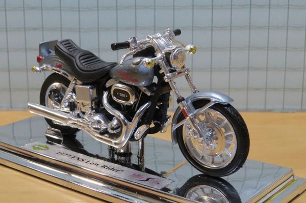 Picture of Harley Davidson FXS Low Rider 1977 1:18 (17)