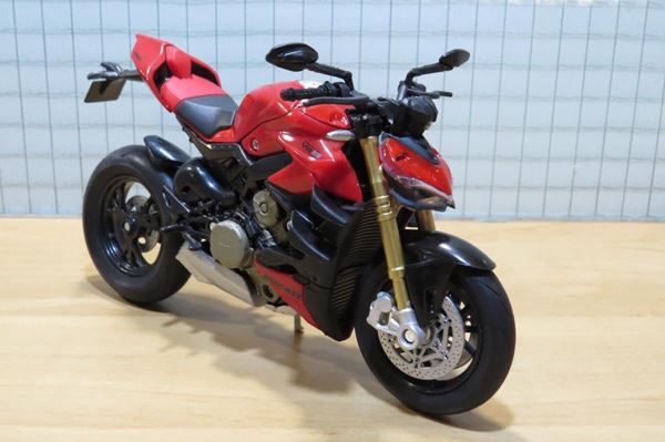 Picture of Ducati Super naked V4s streetfighter 1:12 New Ray