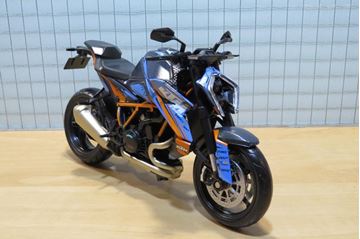 Afbeelding van KTM 1390 Super Duke R 1:12 644108