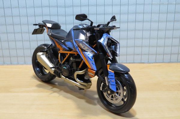 Picture of KTM 1390 Super Duke R 1:12 644108