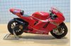 Picture of Casey Stoner Ducati Desmocedici 2007 WORLD CHAMPION 1:12 breuk