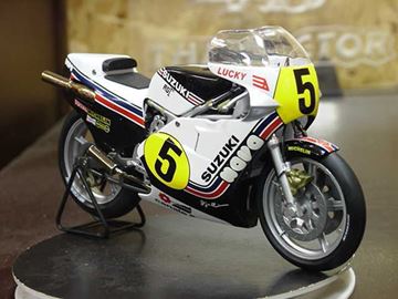 Afbeelding van Marco Lucchinelli Suzuki RGB500 1981 1:12