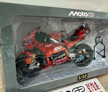 Afbeelding van Marc Marquez Ducati Desmosedici 2025 1:12