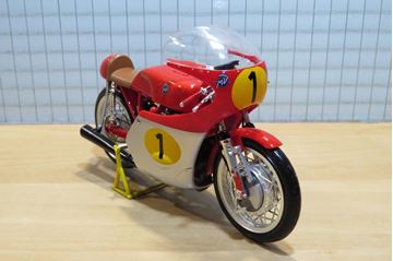 Afbeelding van Giacomo Agostini Mv Agusta 1967 1:12