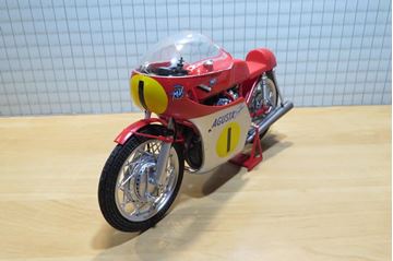 Afbeelding van Giacomo Agostini Mv Agusta 500cc. 1967 1:9