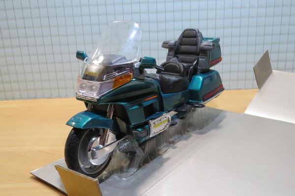 Picture of Honda GL1500  Goldwing groen 1:12