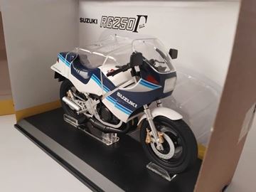 Afbeelding van Suzuki RG250r 1:12 aoshima